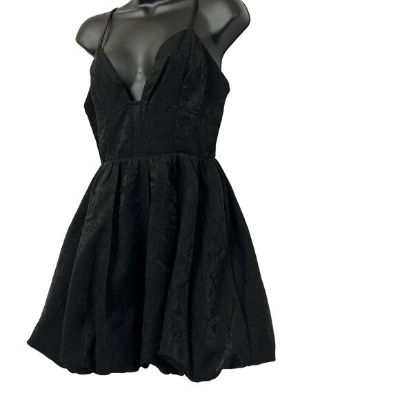 Storia Dresses & Skirts - STORIA Women’s Sz S Black Jacquard Mini Dress Spaghetti Strap Bubble Hem Shimmer